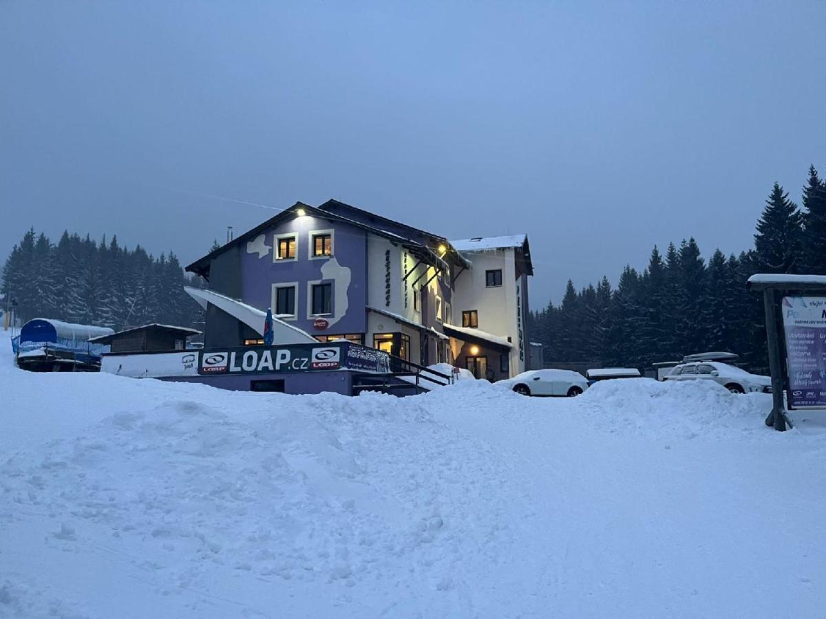 Pension Max Klinovec Loučná pod Klínovcem Buitenkant foto